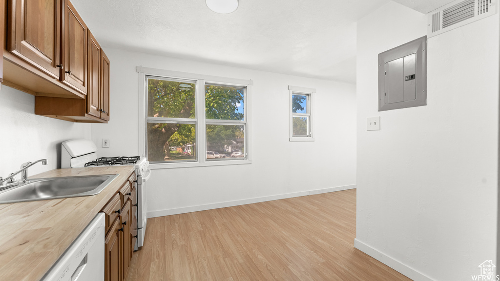 Photo 10 for MLS #2111592 at 3864 S Quincy #119