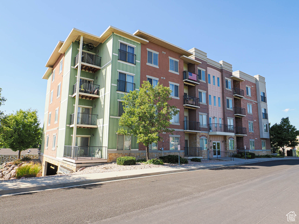194 ALBION VILLAGE WAY #402 Sandy, UT 84070