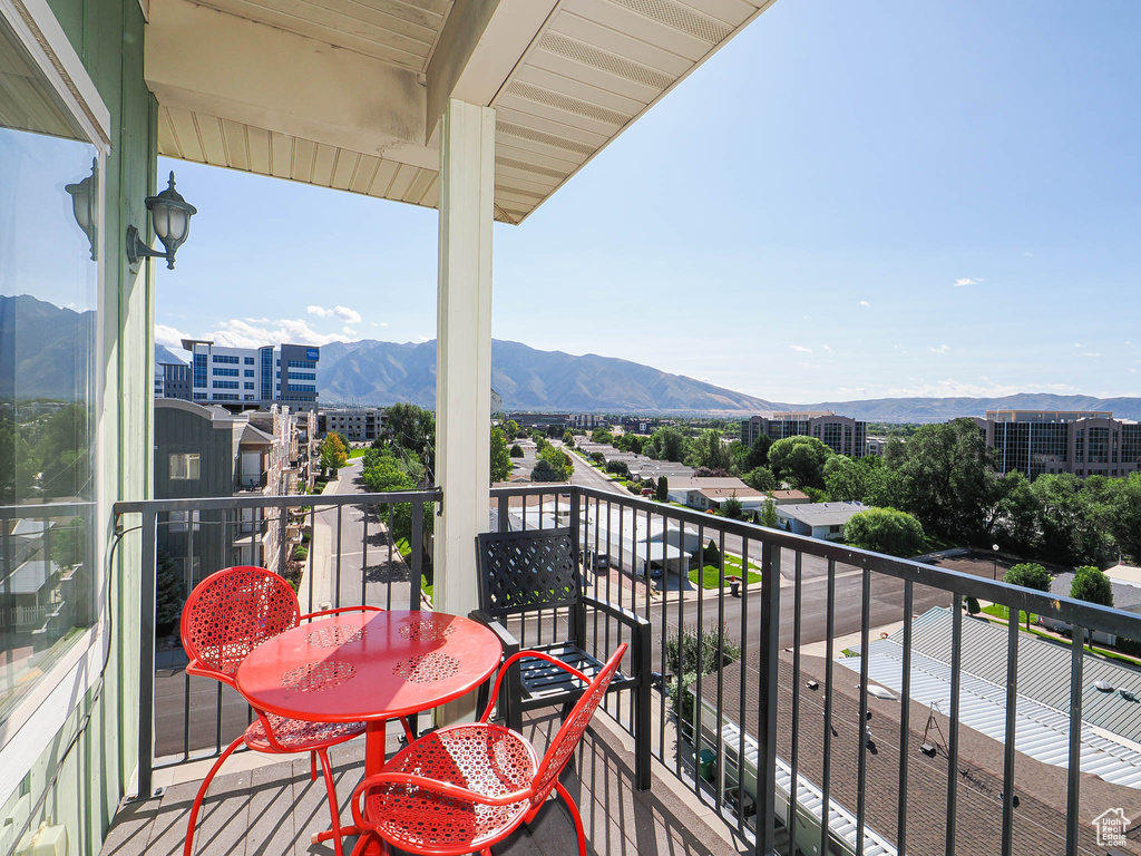 194 ALBION VILLAGE WAY #402 Sandy, UT 84070