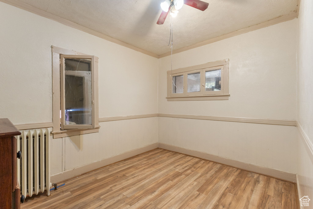 393 E CENTER ST Springville, UT 84663