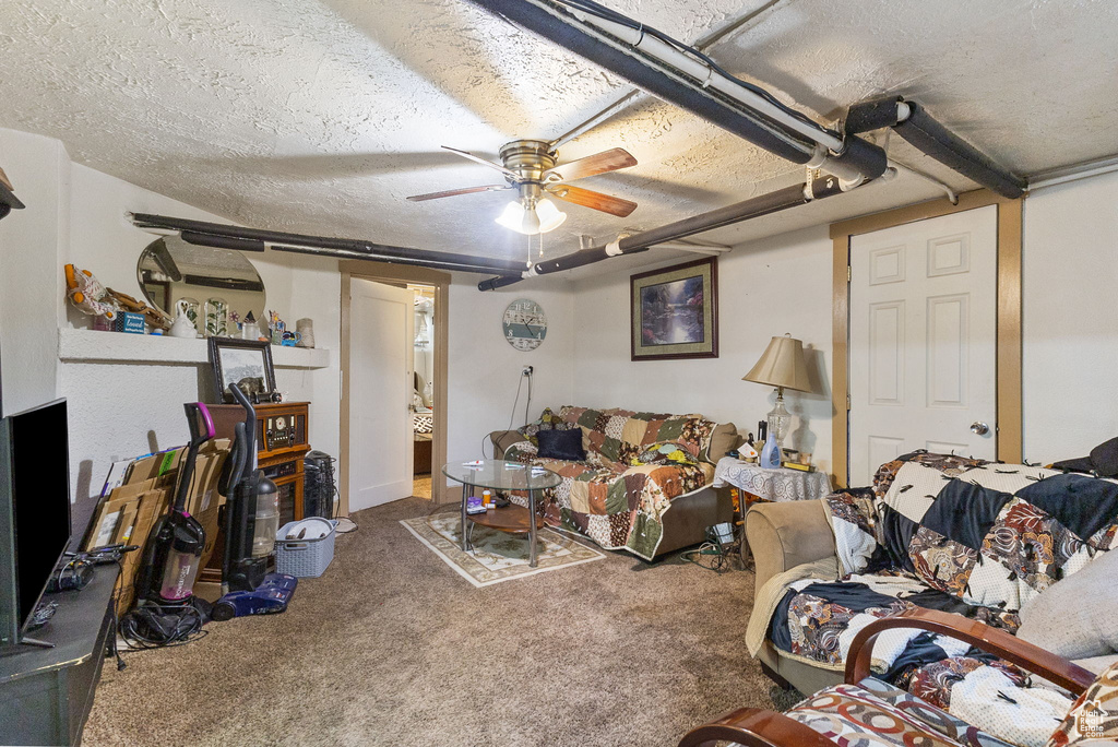 393 E CENTER ST Springville, UT 84663