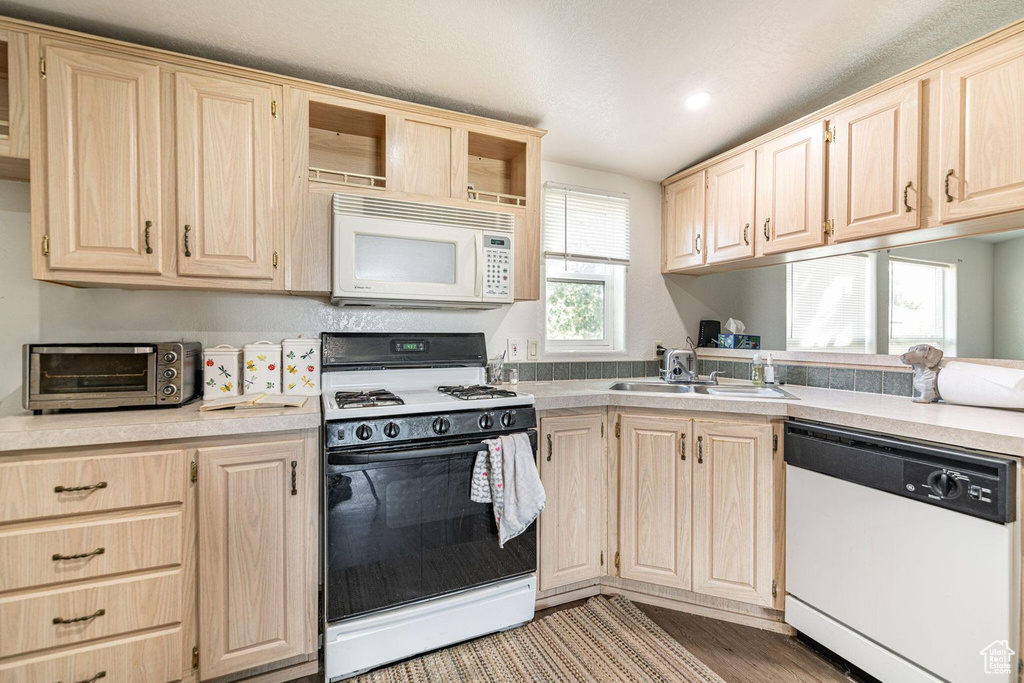 Photo 6 for MLS #2111622 at 780 W 1125 North #46