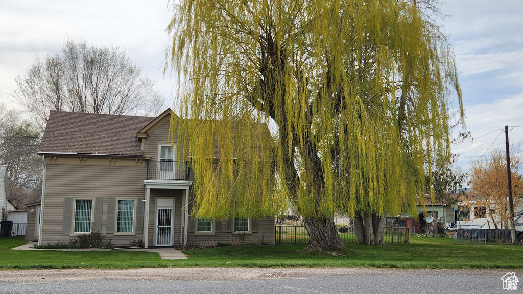 Photo 2 for MLS #2111638 at 159 N 300 West