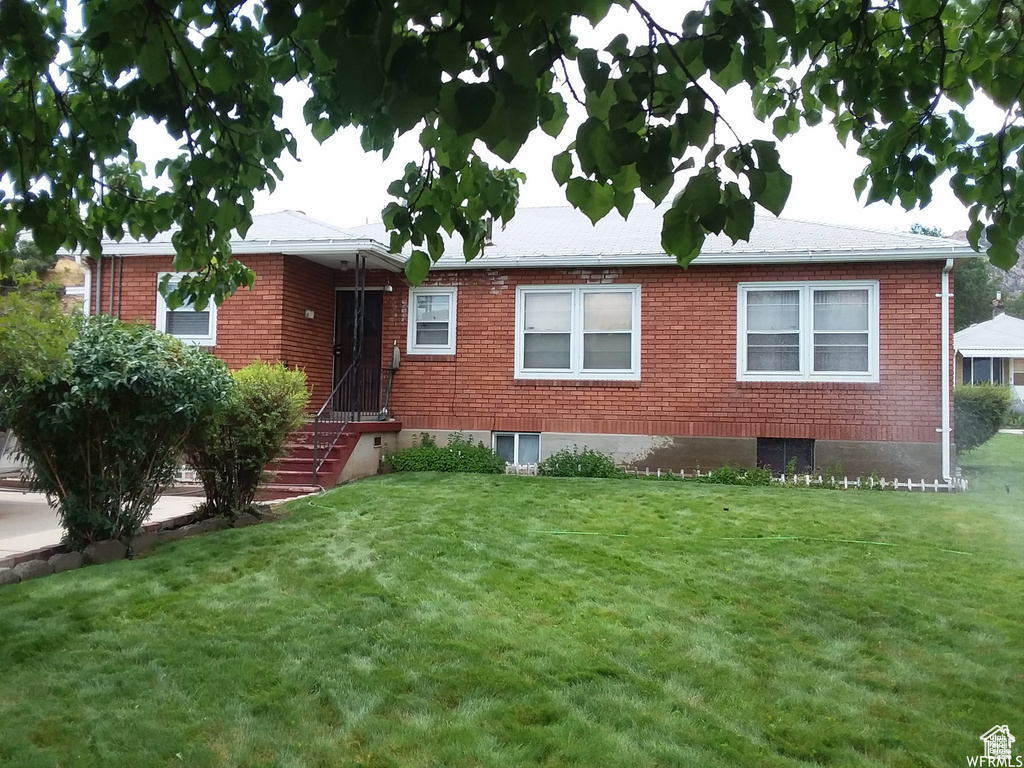 73 GARDEN ST Helper, UT 84526