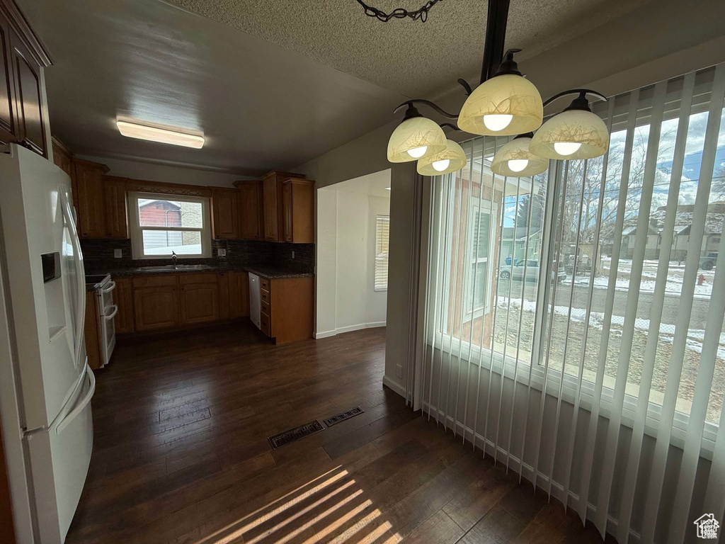 73 GARDEN ST Helper, UT 84526