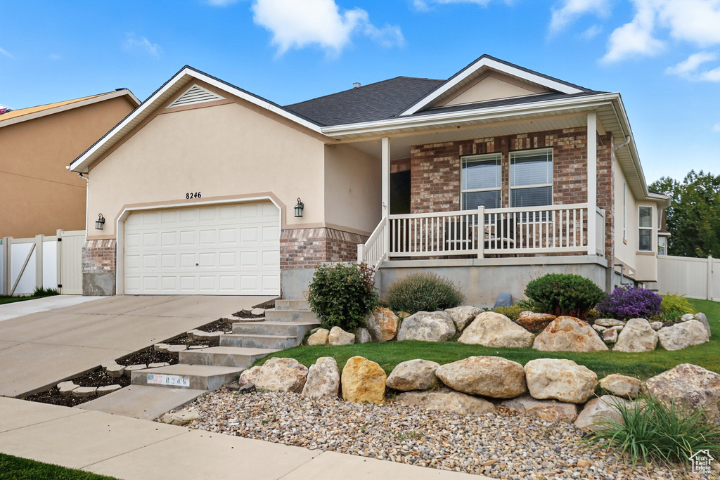 8246 S OAK ACORN CT West Jordan, UT 84081