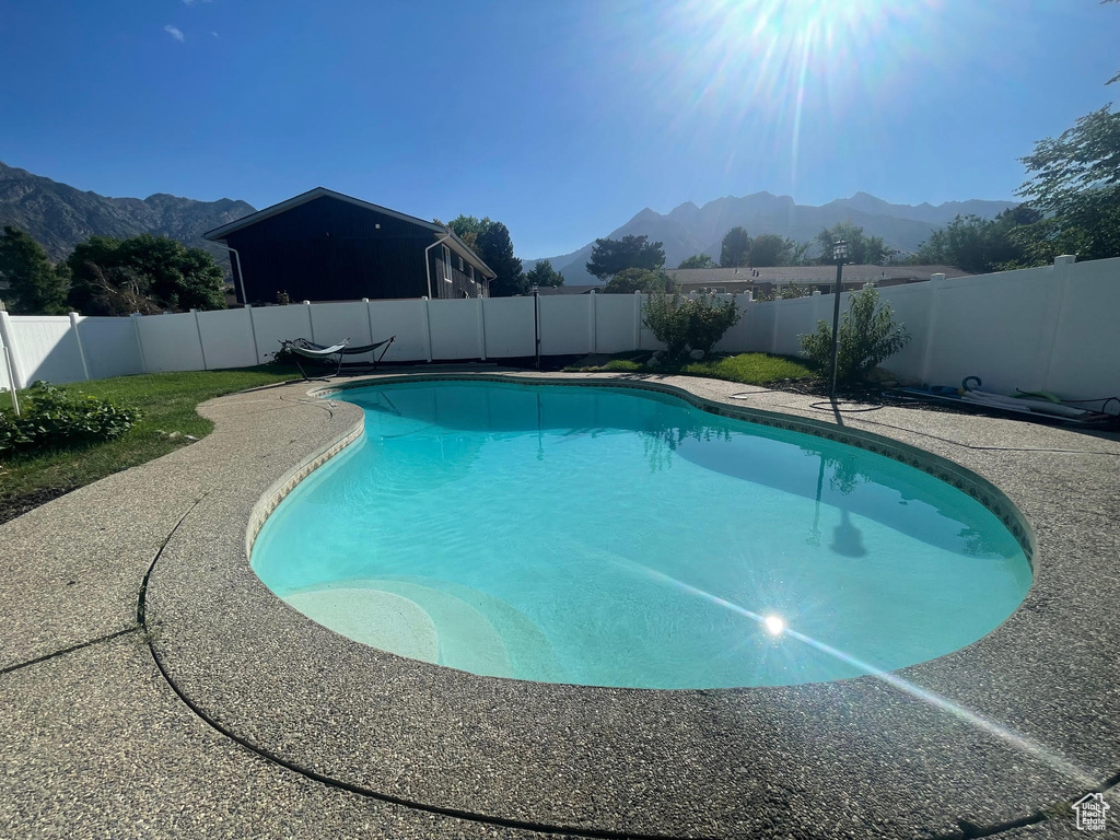 2712 E 7115 S Cottonwood Heights, UT 84121