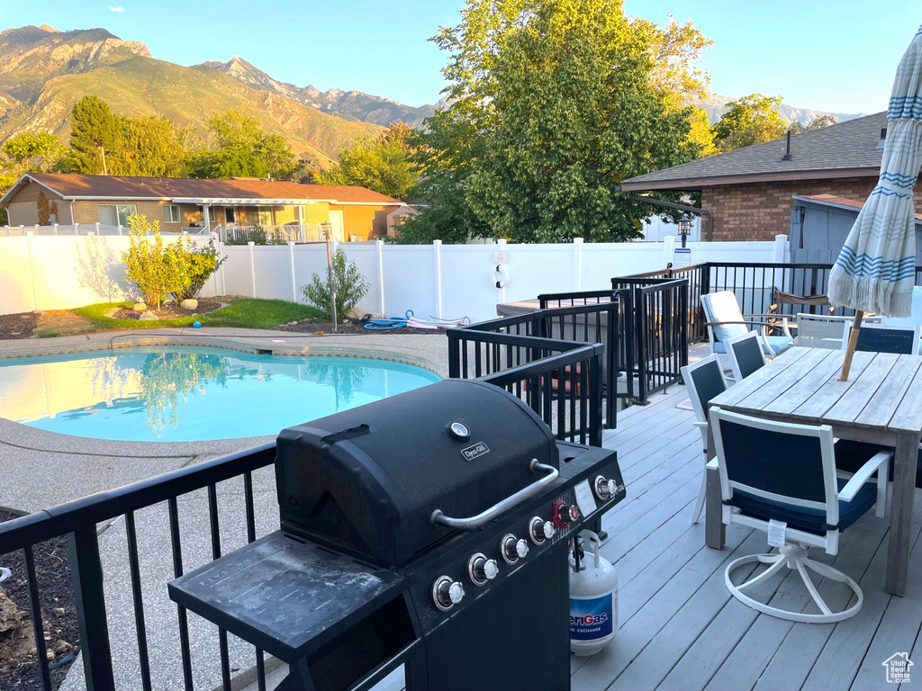 2712 E 7115 S Cottonwood Heights, UT 84121
