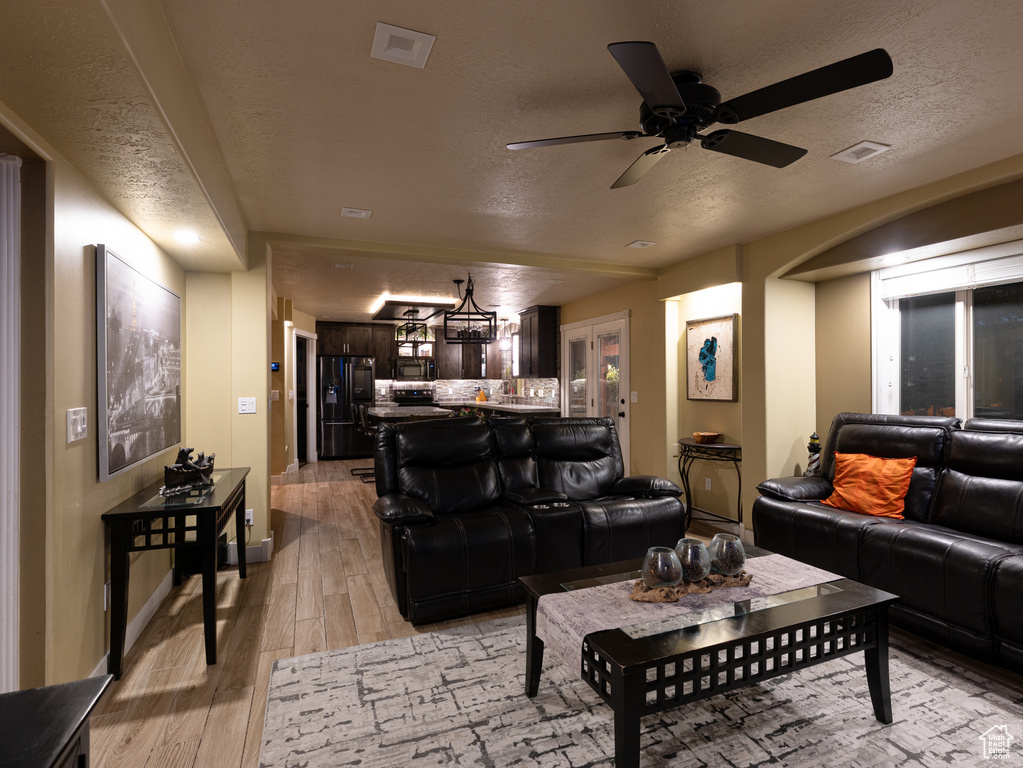 558 S 50 E Kaysville, UT 84037