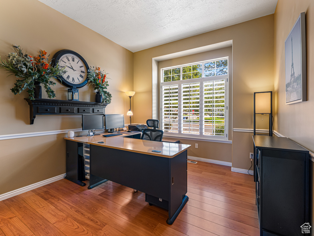558 S 50 E Kaysville, UT 84037