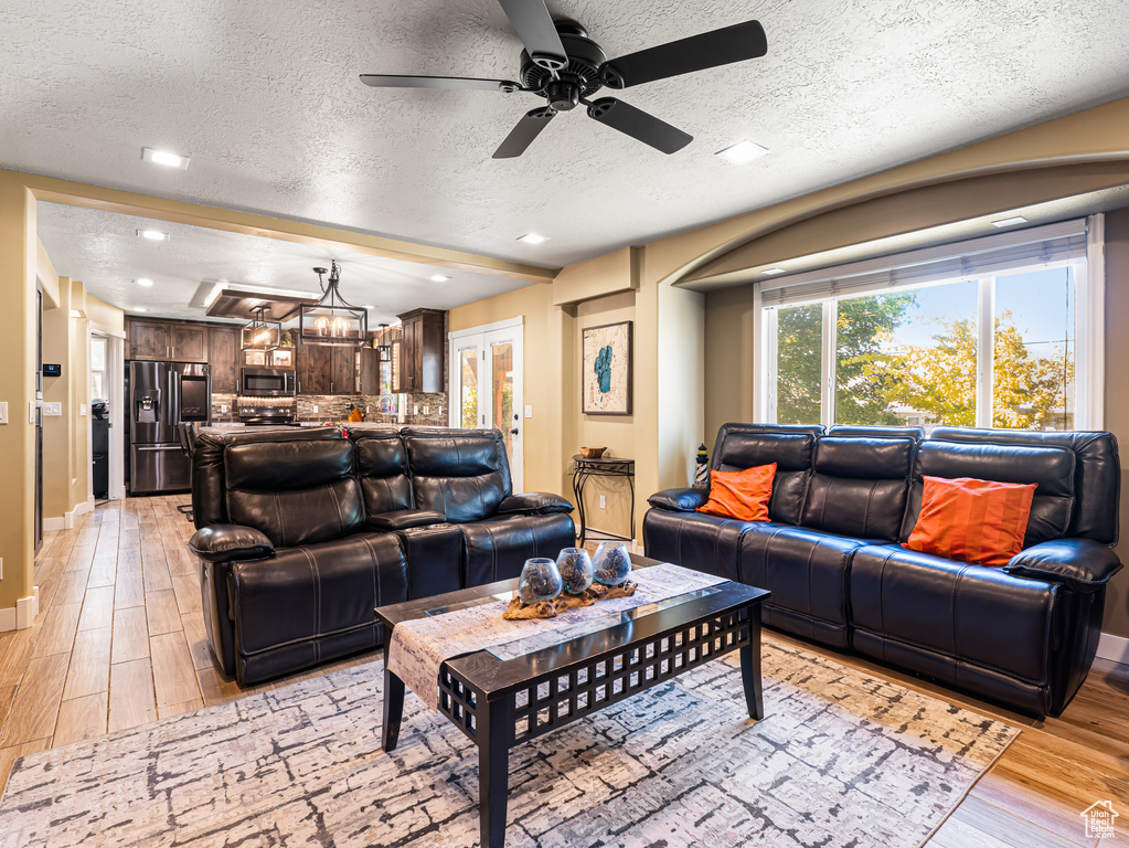 558 S 50 E Kaysville, UT 84037