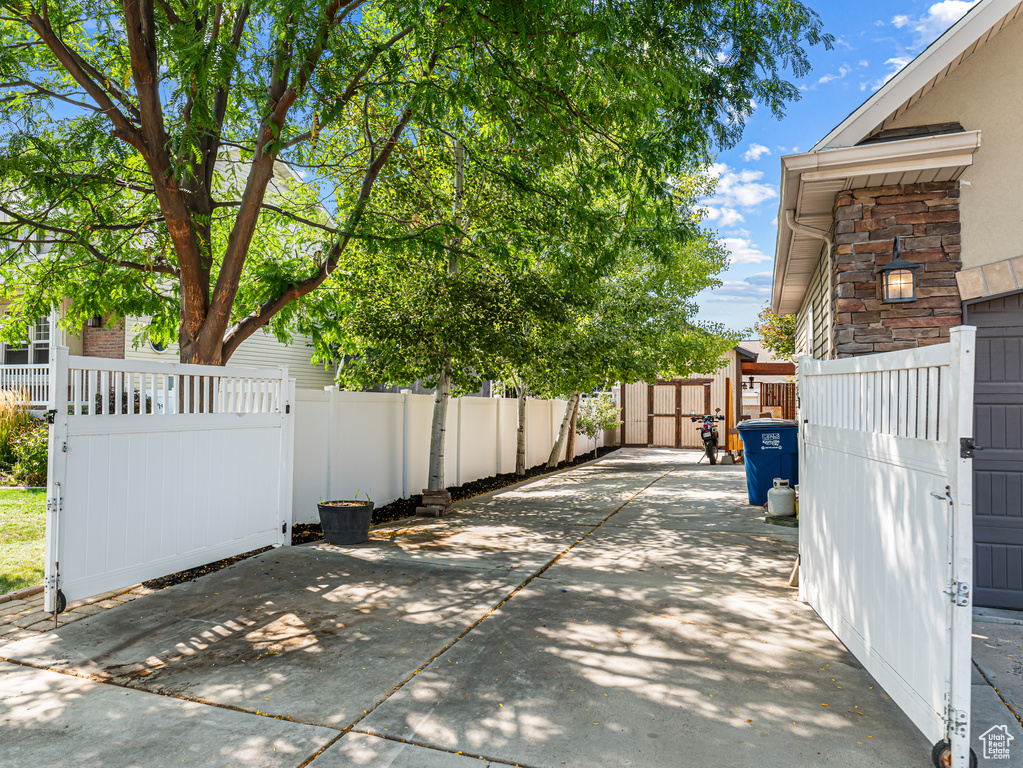 558 S 50 E Kaysville, UT 84037