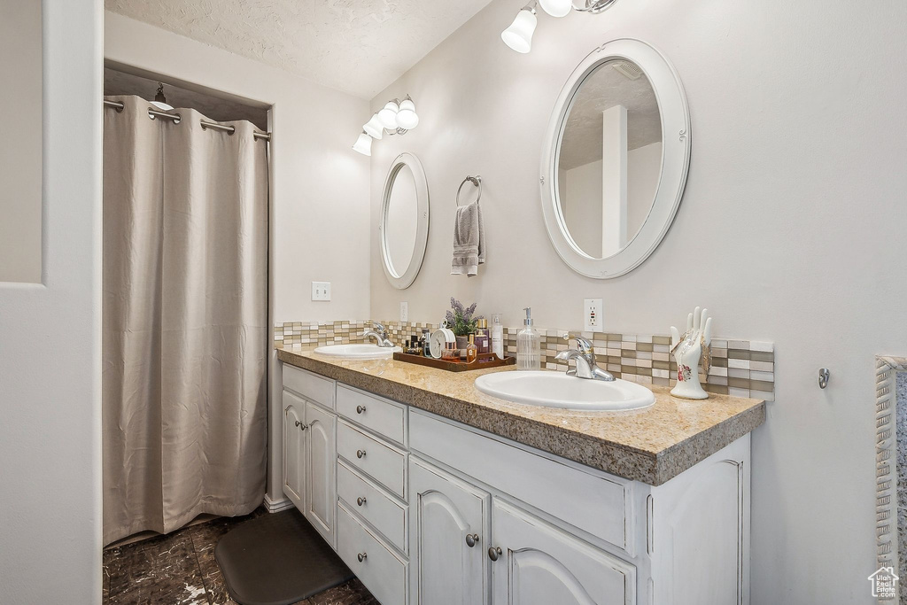 Photo 22 for MLS #2111663 at 875 W Oak Ln