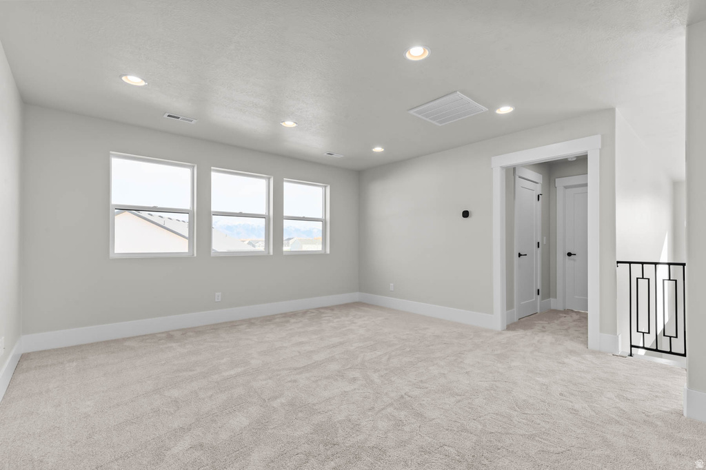 3033 W 2600 N Clinton, UT 84015