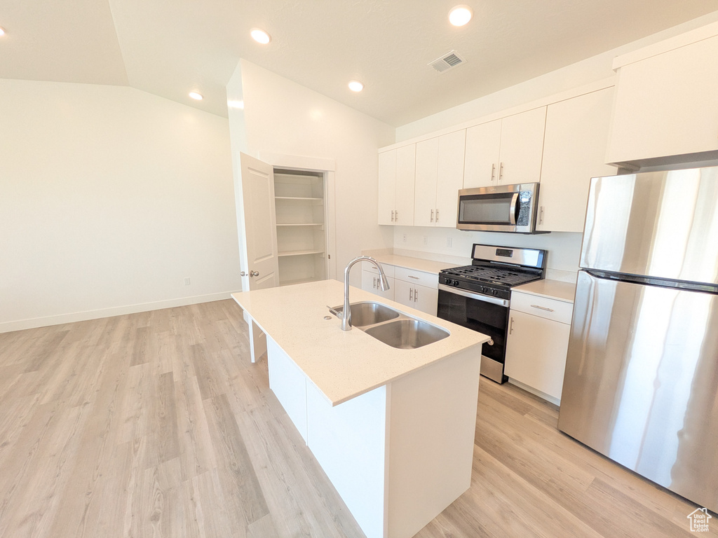 Photo 2 for MLS #2111668 at 139 E 550 North #B302