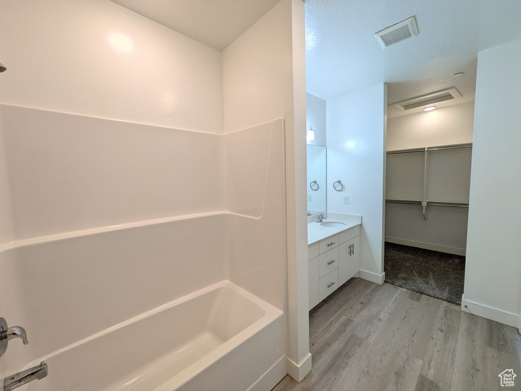 Photo 13 for MLS #2111668 at 139 E 550 North #B302
