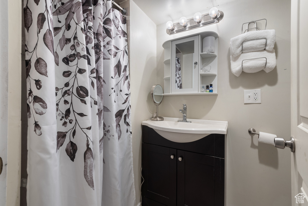 Photo 15 for MLS #2111680 at 79 S Lincoln Ave