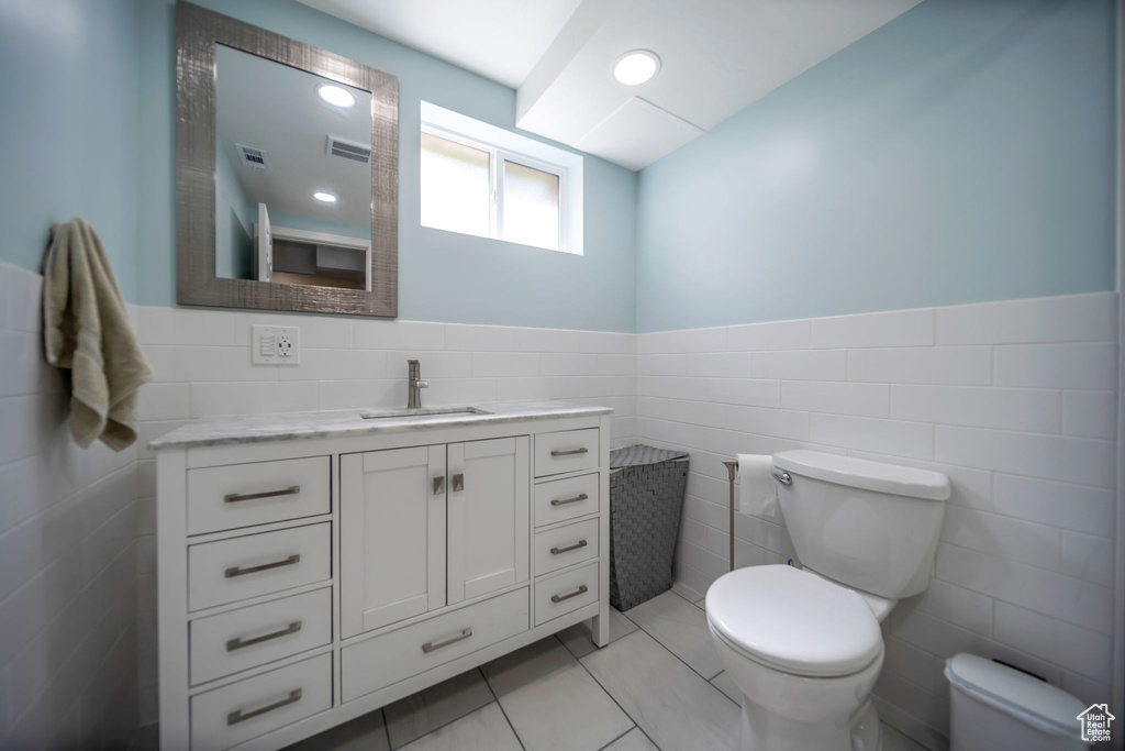 8279 S JACKSON ST Midvale, UT 84047