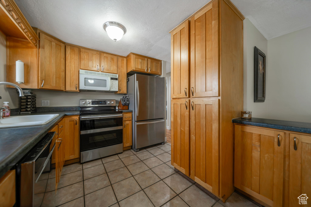 8279 S JACKSON ST Midvale, UT 84047