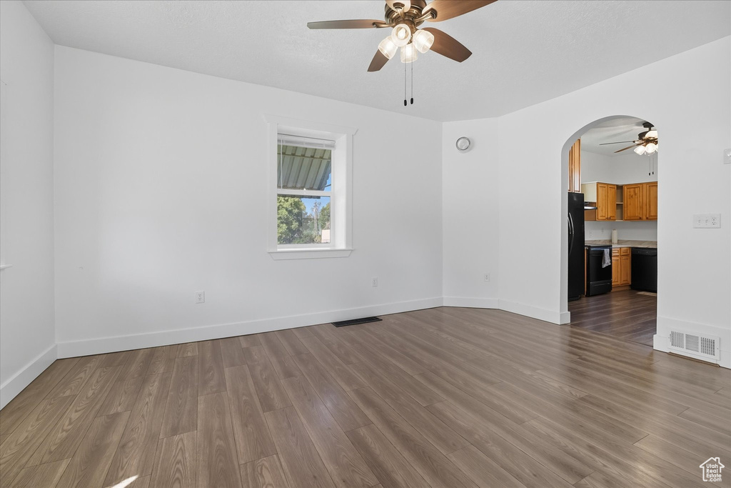 Photo 4 for MLS #2111709 at 347 W Center