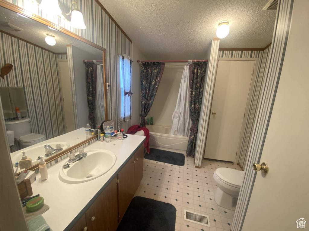 Photo 15 for MLS #2111710 at 45711 W Colt Rd #131