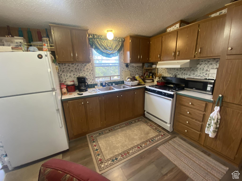 Photo 6 for MLS #2111710 at 45711 W Colt Rd #131