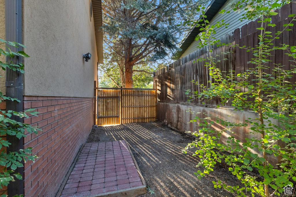 935 S 1500 E Pleasant Grove, UT 84062
