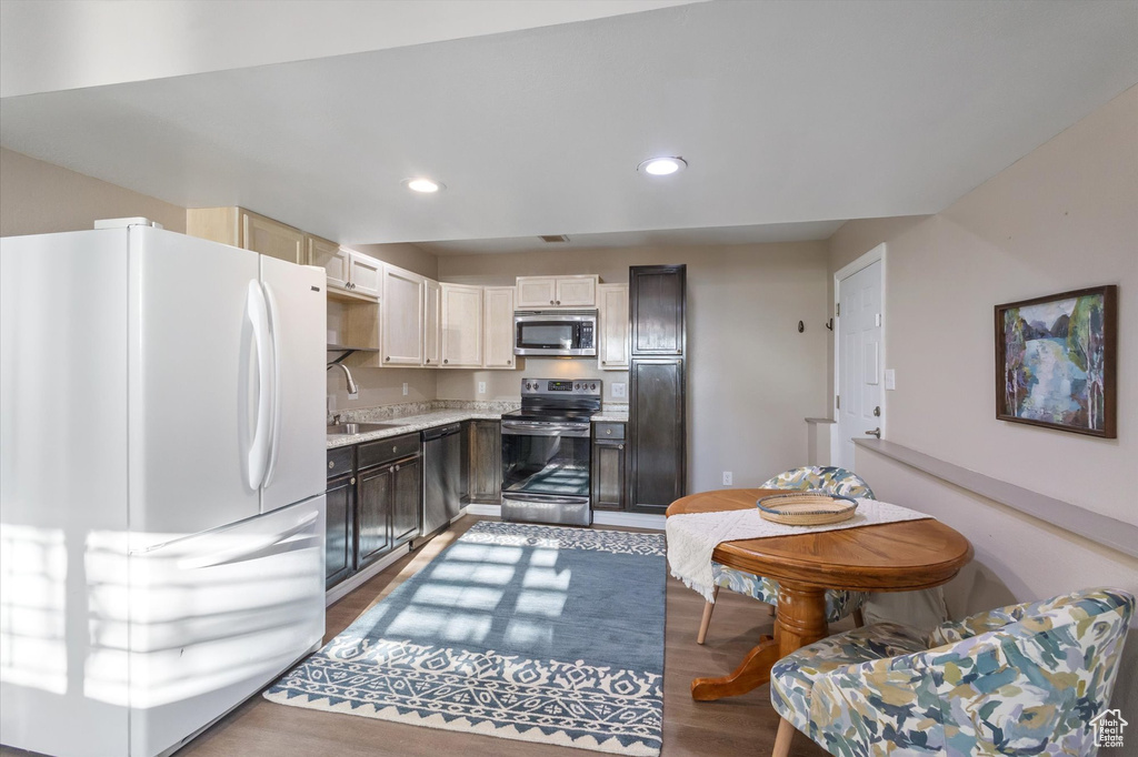 935 S 1500 E Pleasant Grove, UT 84062