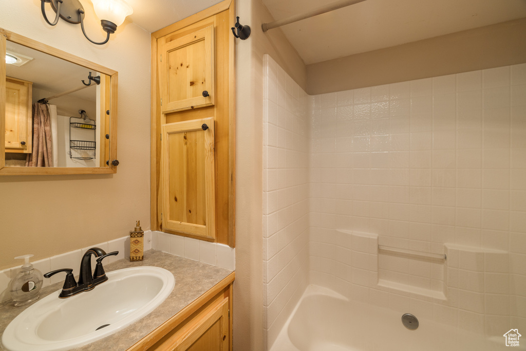 10 PIONEER DR. Moab, UT 84532