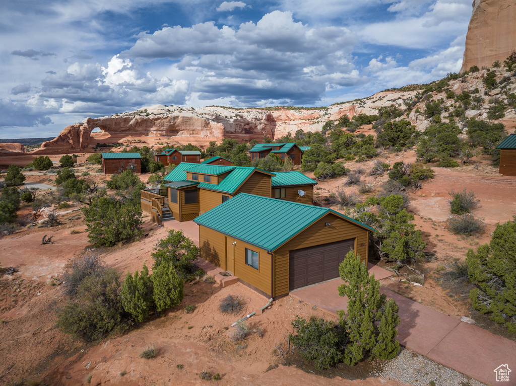 10 PIONEER DR. Moab, UT 84532