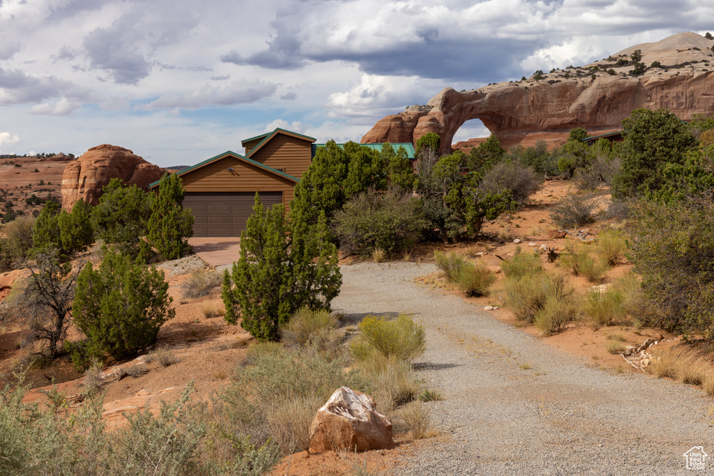 10 PIONEER DR. Moab, UT 84532