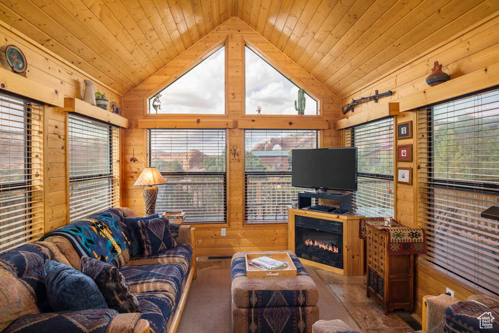 10 PIONEER DR. Moab, UT 84532