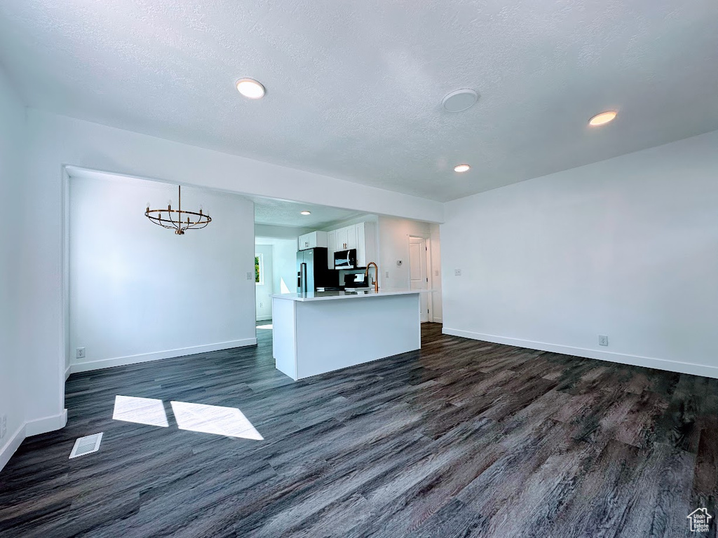 Photo 12 for MLS #2111739 at 3925 Nordin Ave