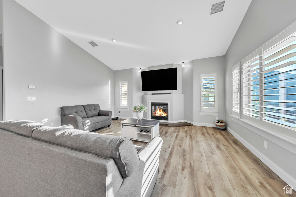 Photo 20 for MLS #2111740 at 1256 Upland Dr
