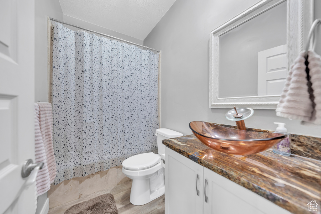 Photo 22 for MLS #2111740 at 1256 Upland Dr