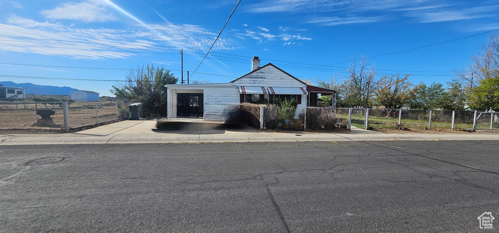 Photo 3 for MLS #2111751 at 154 W Geneva