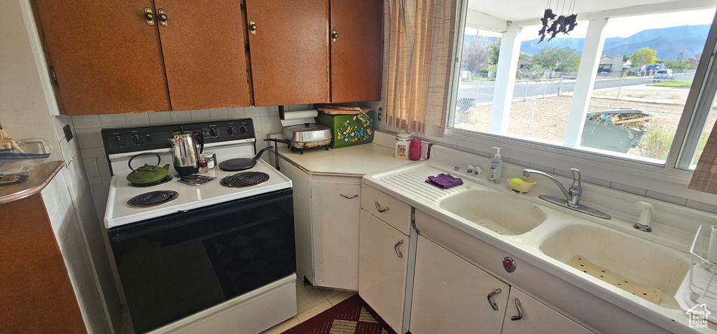Photo 16 for MLS #2111751 at 154 W Geneva