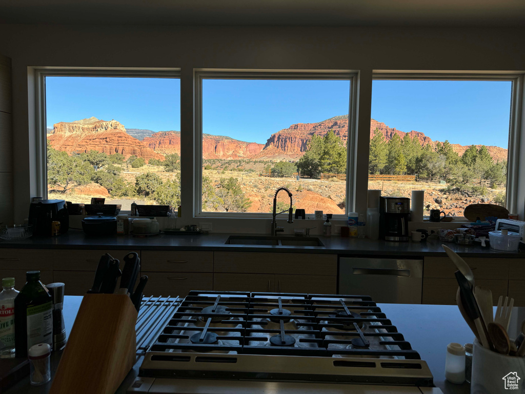 405 W 1000 N Torrey, UT 84775