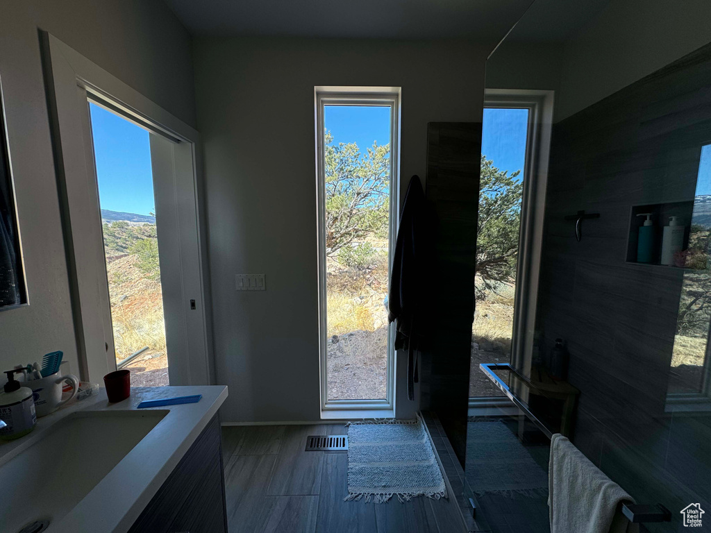 405 W 1000 N Torrey, UT 84775