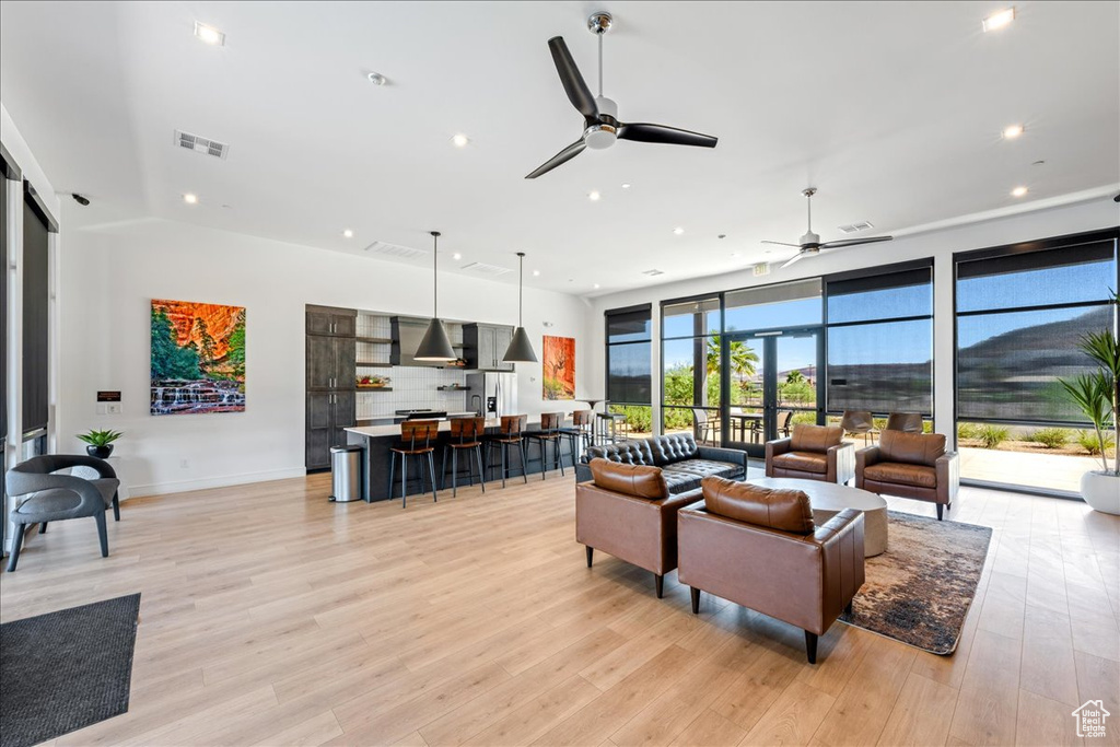 1554 S RIPPLE ROCK DR Washington, UT 84780