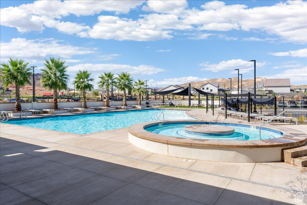 1554 S RIPPLE ROCK DR Washington, UT 84780