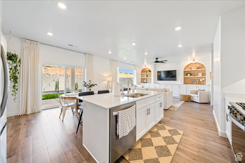 1554 S RIPPLE ROCK DR Washington, UT 84780