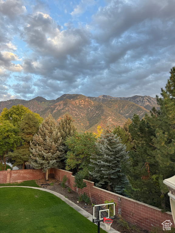 37 WANDERWOOD WAY Sandy, UT 84092