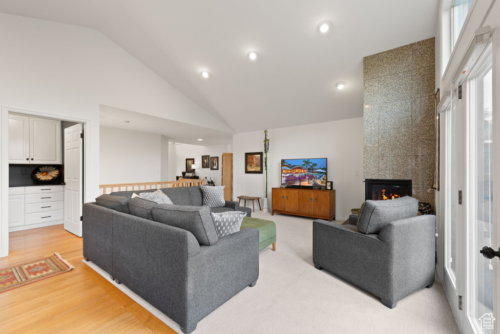 Photo 13 for MLS #2111832 at 944 Ben Lomond Ave