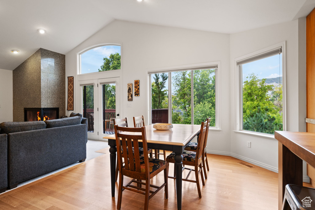 Photo 16 for MLS #2111832 at 944 Ben Lomond Ave