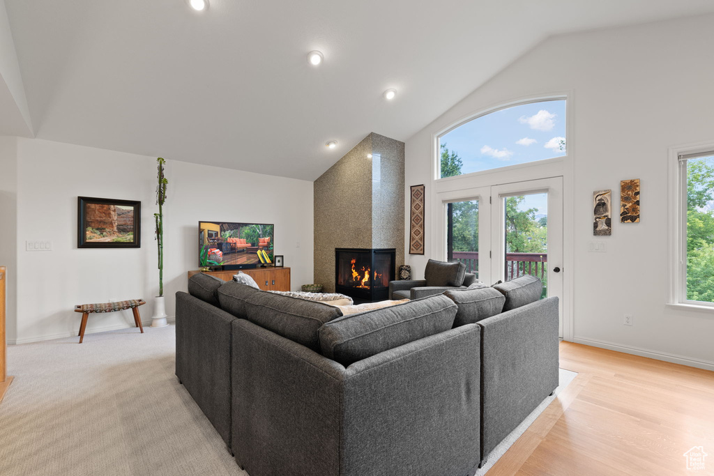 Photo 11 for MLS #2111832 at 944 Ben Lomond Ave