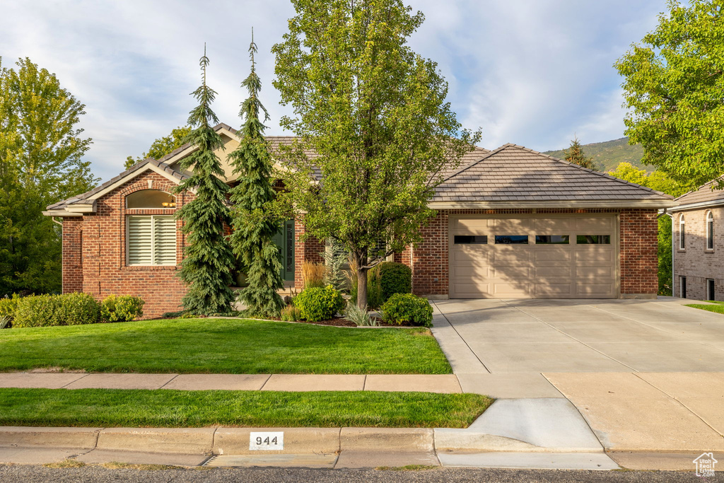 Photo 63 for MLS #2111832 at 944 Ben Lomond Ave