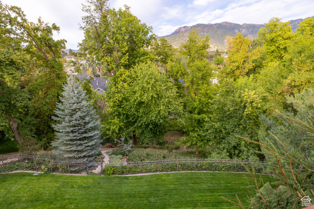 Photo 69 for MLS #2111832 at 944 Ben Lomond Ave