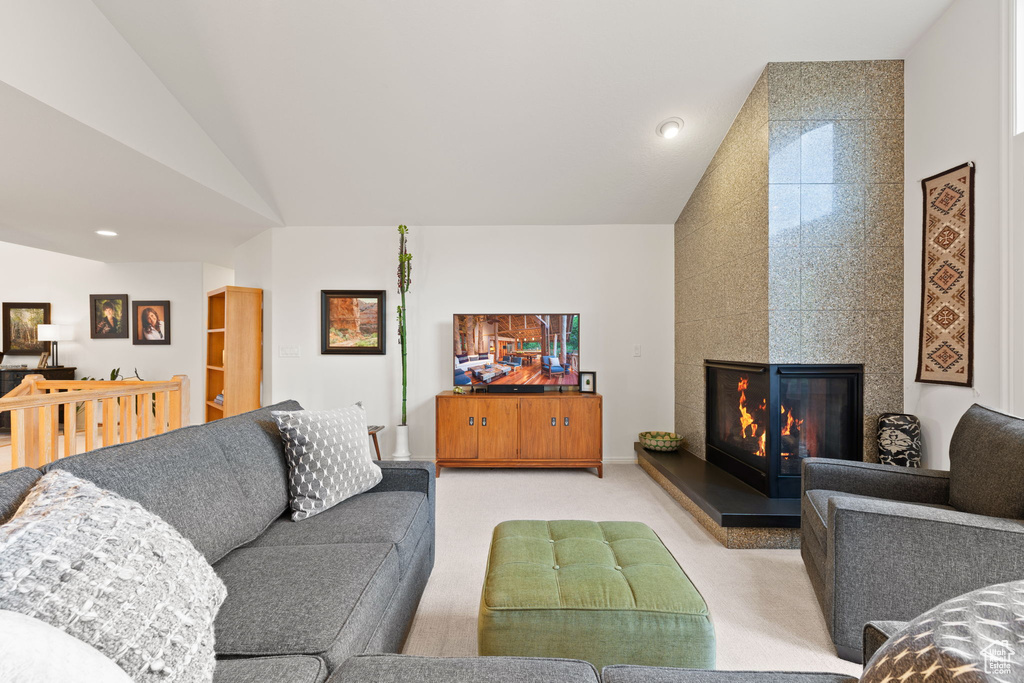 Photo 12 for MLS #2111832 at 944 Ben Lomond Ave