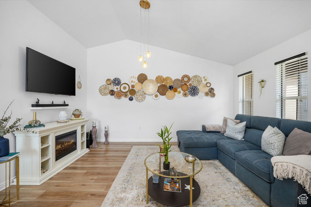 Photo 4 for MLS #2111835 at 1022 W Allington Dr